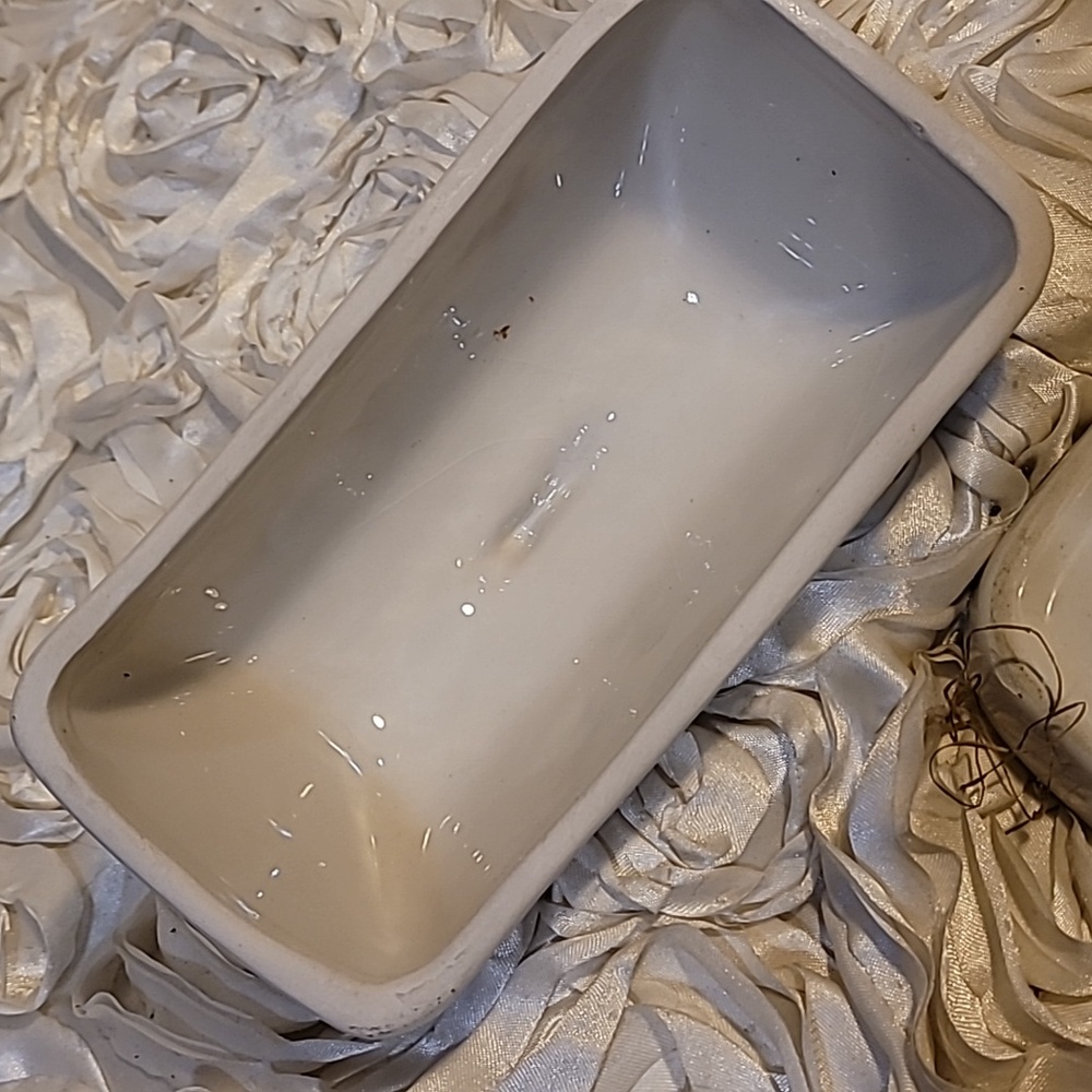 Bee Honeycomb Ceramic Butter Dish With Lid - Farmhouse Decor - Picture 7 of 11